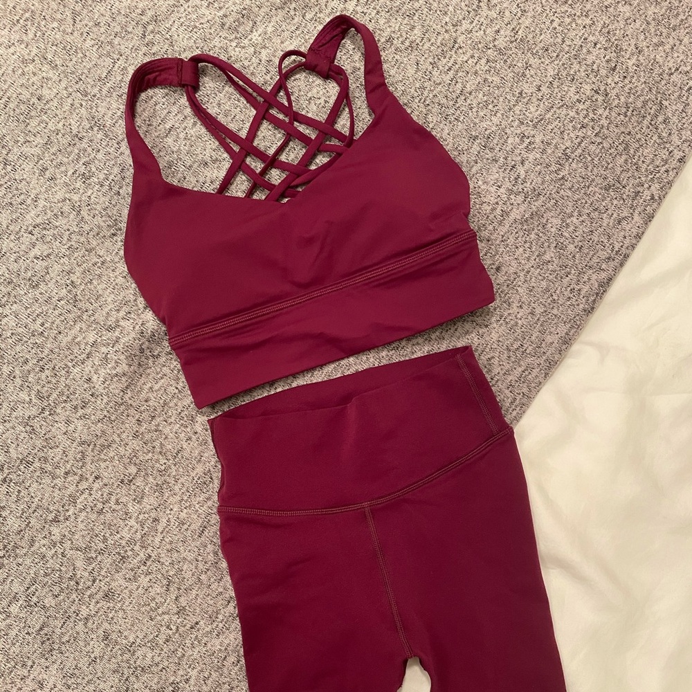 Lululemon berry matching set size 4 top and size 2 bottoms